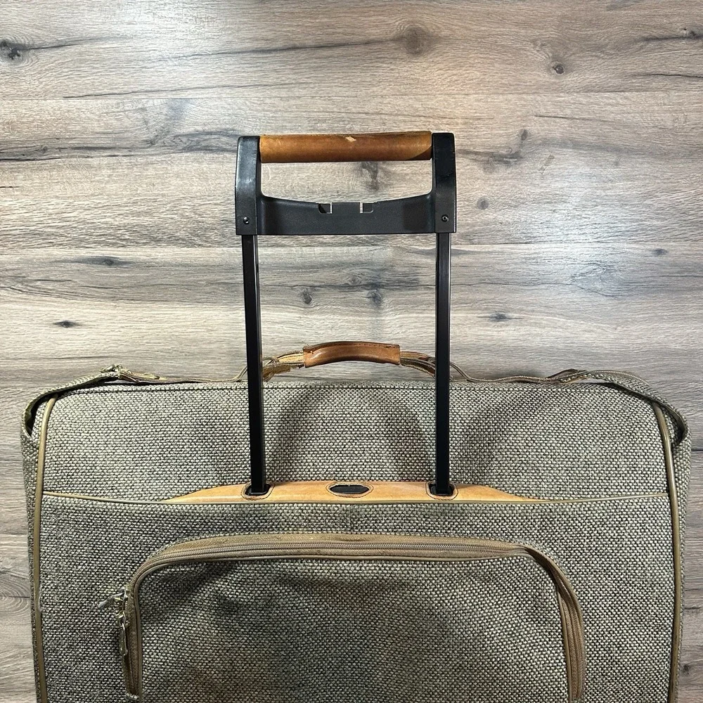 Vintage HARTMANN - Luggage 24x24x12‎ Tweed Garment Bag- excellent Late 80s